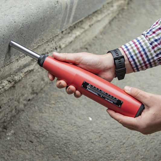 Detailaufnahme des ergonomischen Griffs und der Bedienoberfläche