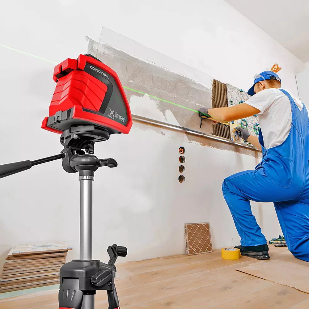 Kreuzlinienlaser XLINER COMBO 360 G mit Wandhalterung