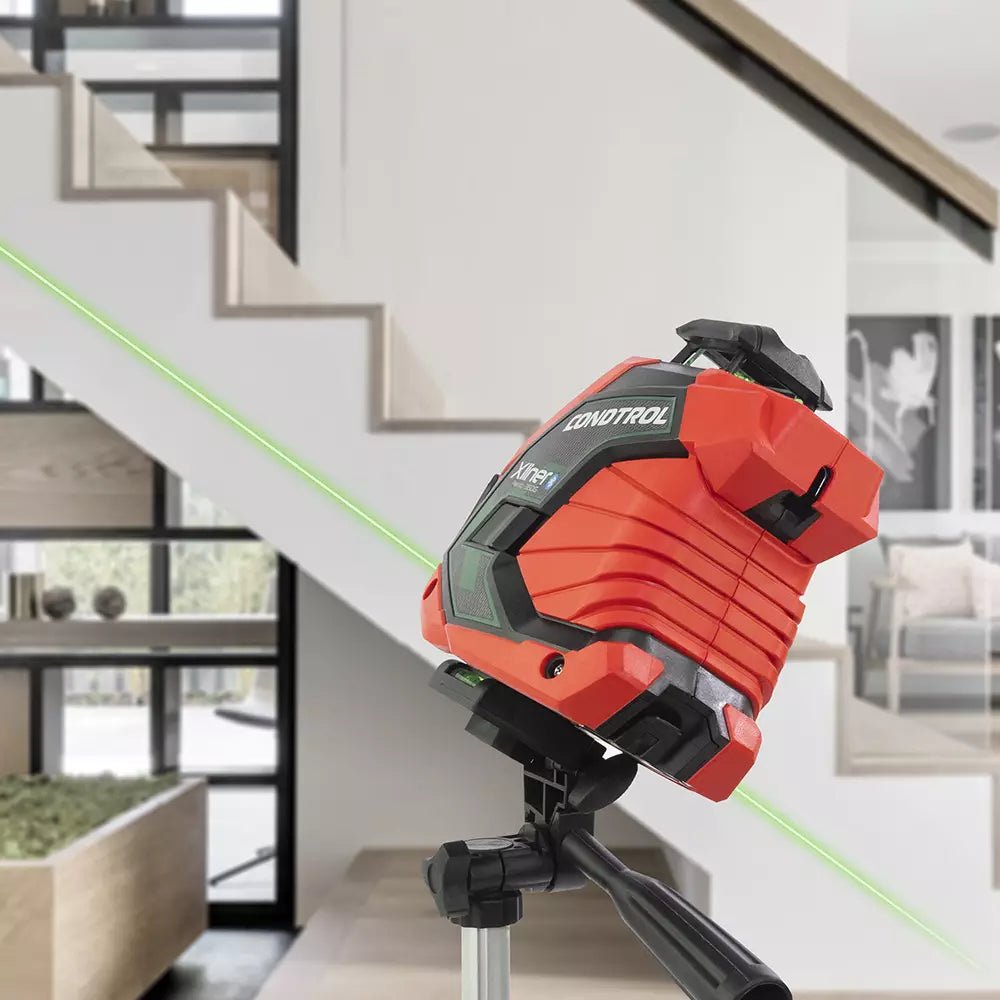 Kreuzlinienlaser XLINER QUATTRO 360 G im praktischen Einsatz